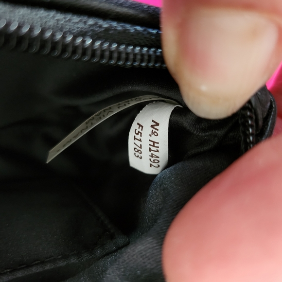 Nwt Coach wristlet, signature color/pattern - Picture 6 of 7